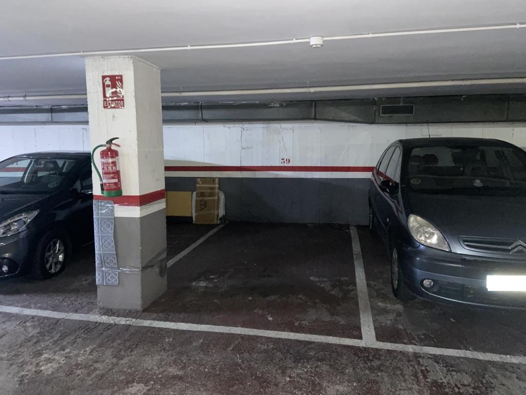 Plaza de parking en Barcelona Can Bruixa / Vallespir