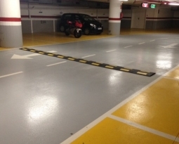 ¿Cómo realizar la medición correcta de una plaza de garaje para evitar problemas de espacio?