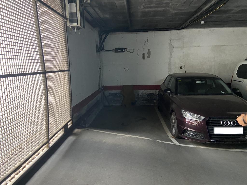 Plaza de parking en Barcelona Ramon Turró / Pamplona
