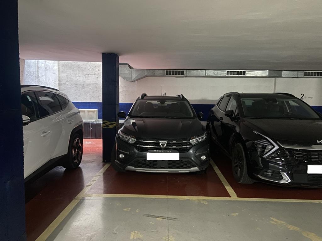 Plaza de parking en Barcelona Consell de Cent / Cartagena