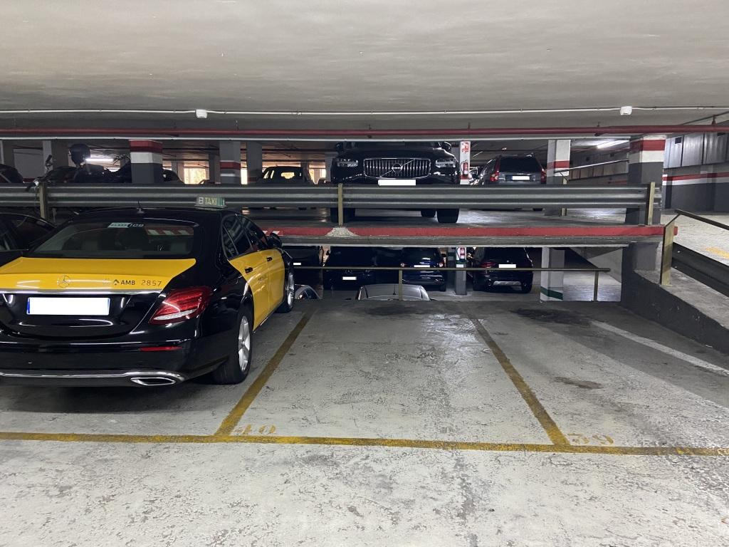 Plaza de parking en Barcelona Les Corts / Europa