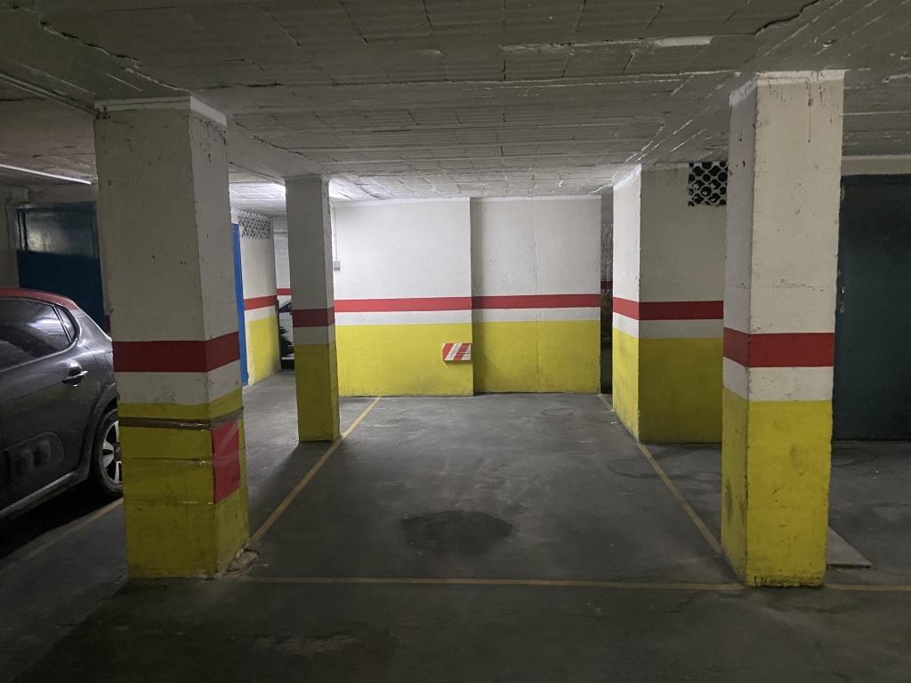 Plaza de parking en Barcelona Rbla Badal / Constitució