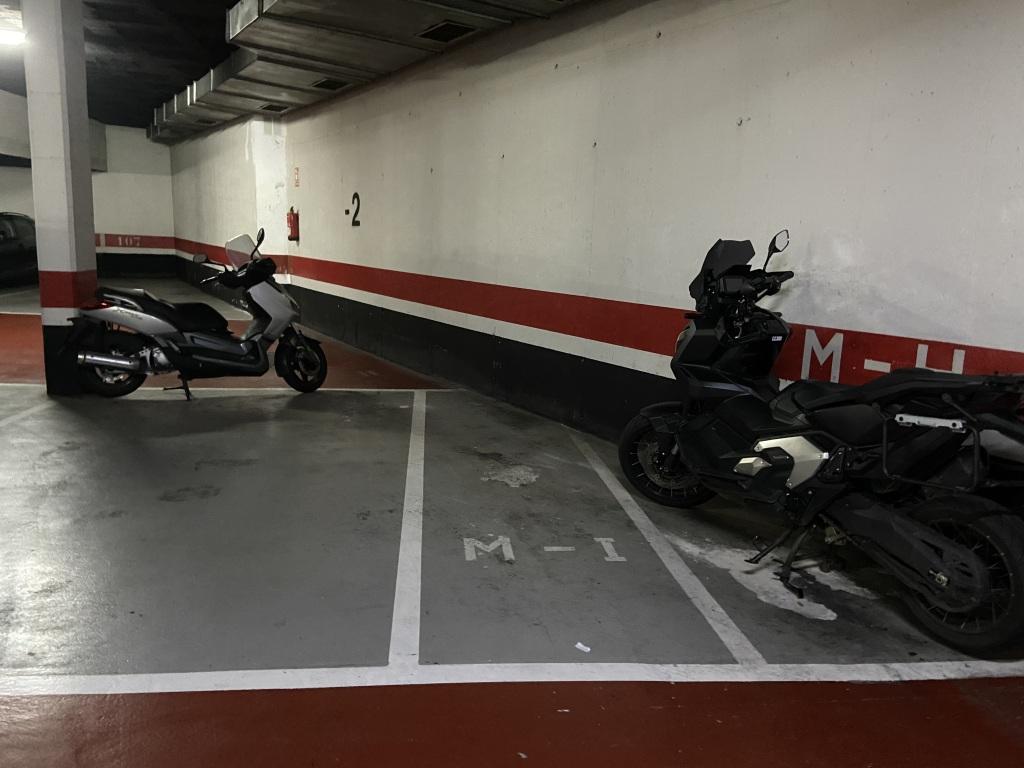 Plaza de parking en Barcelona en SAGRADA FAMILIA  Dos de Maig