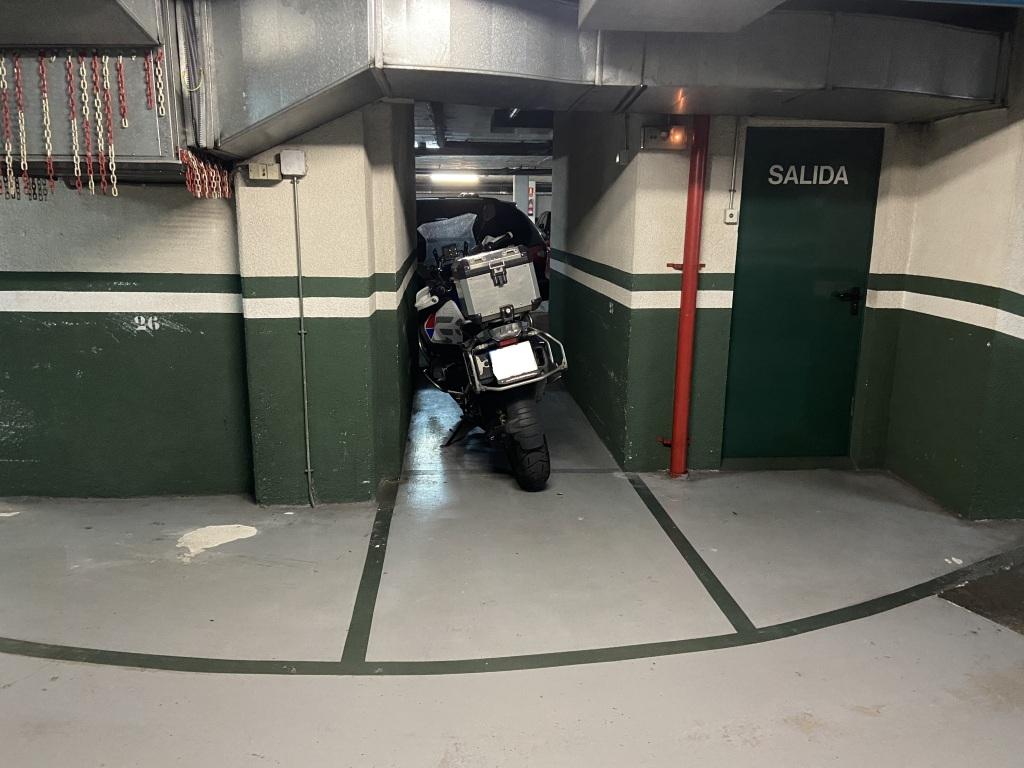 Plaza de parking en Barcelona en SANT GERVASI  Santalo