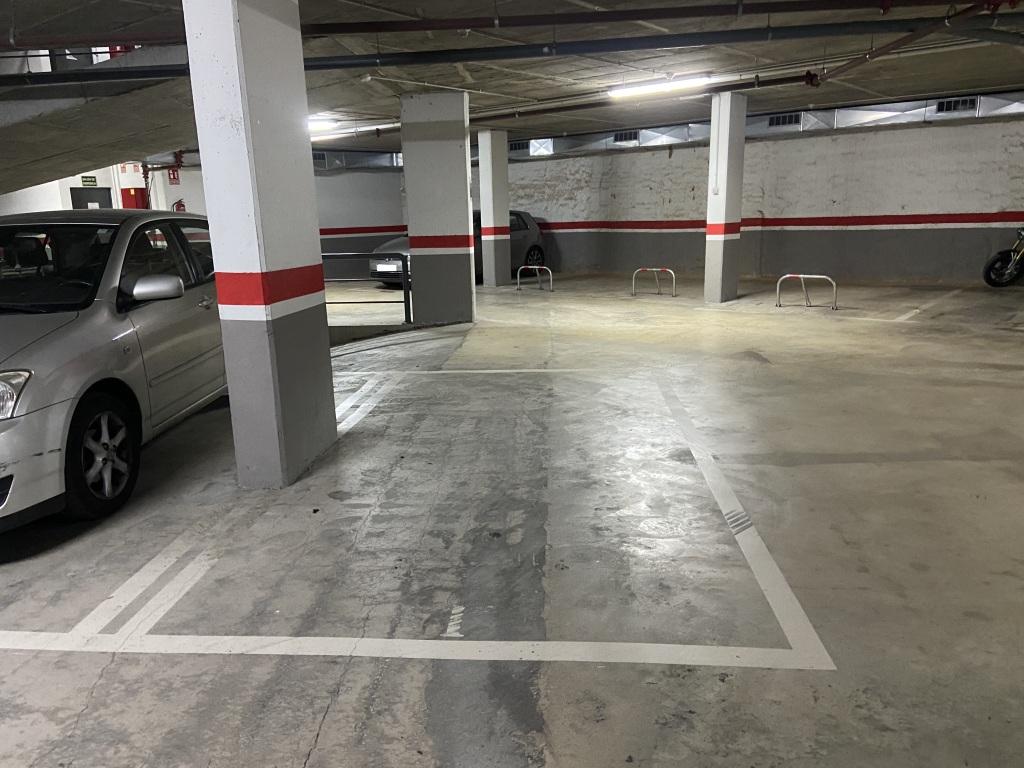 Plaza de parking en Sant Boi De Llobregat en   Abat Escarre