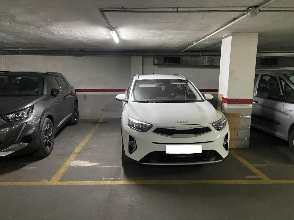 Plaza de parking en Hospitalet De Llobregat en SANTA EULALIA  Castelao