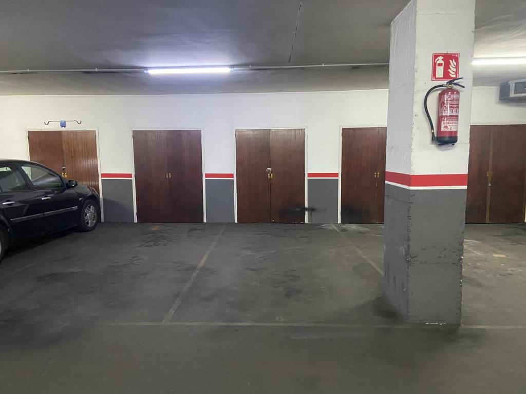 Plaza de parking en Barcelona en EIXAMPLE ESQUERRA  Casanova