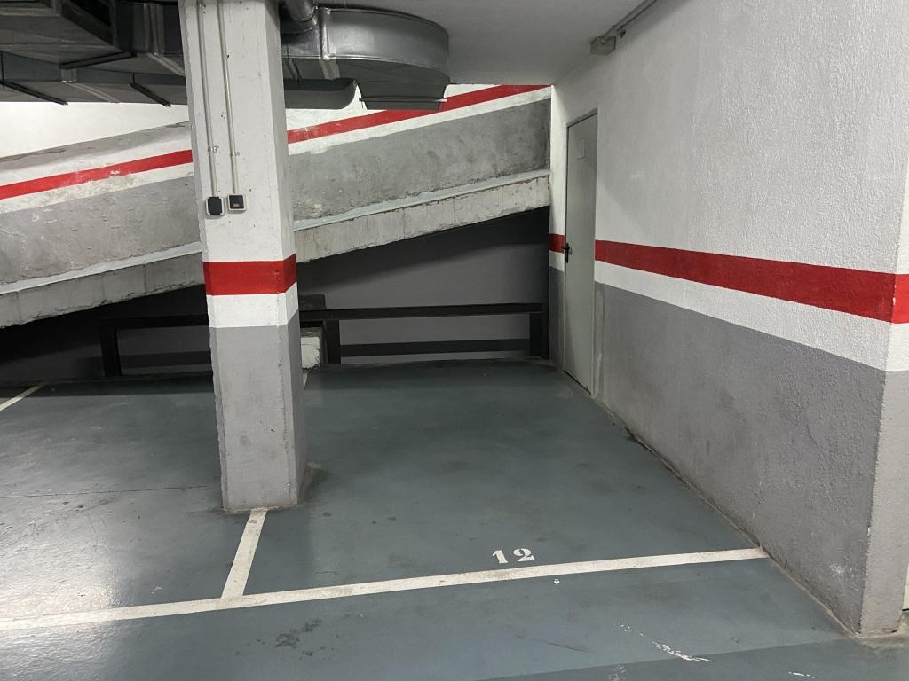 Plaza de parking en Hospitalet De Llobregat en SANTA EULALIA  General Prim
