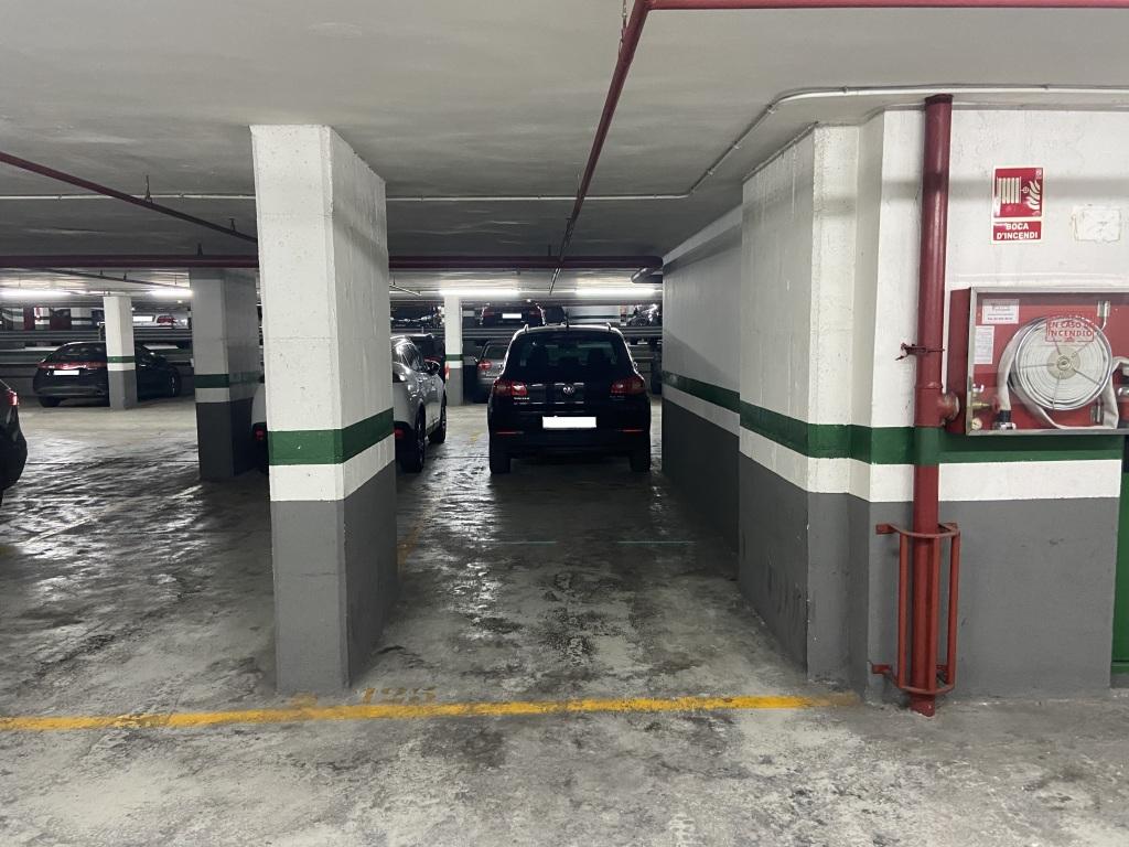 Plaza de parking en Barcelona en LES CORTS  Les Corts