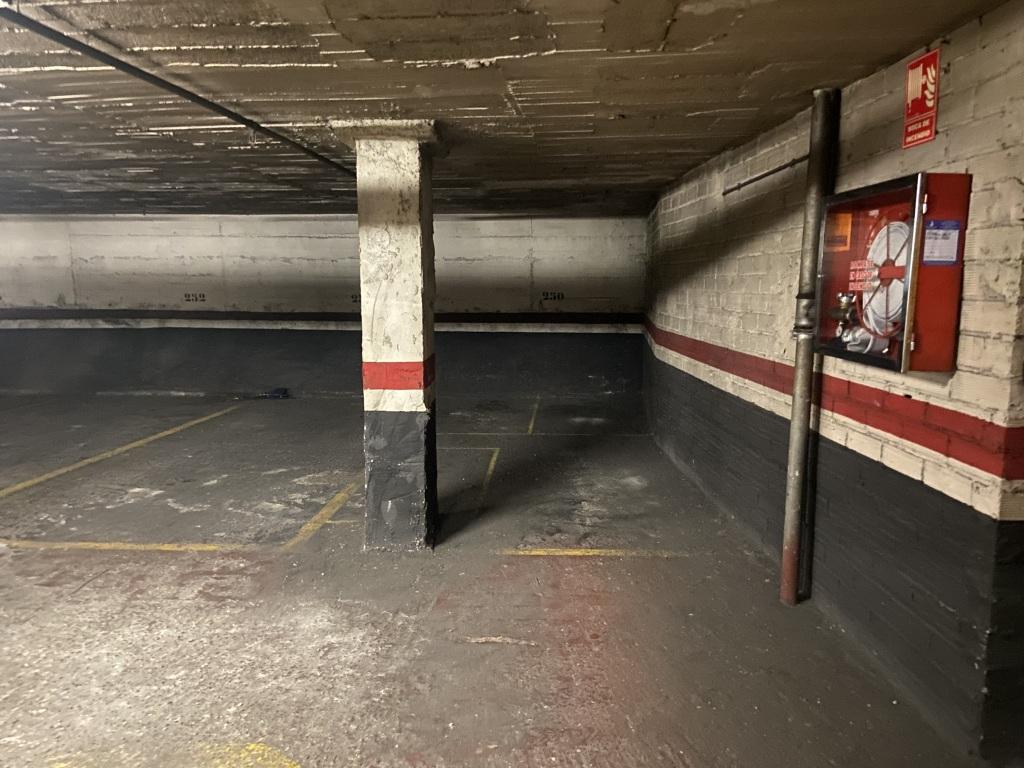Plaza de parking en Barcelona en SANT GERVASI  Vilaros