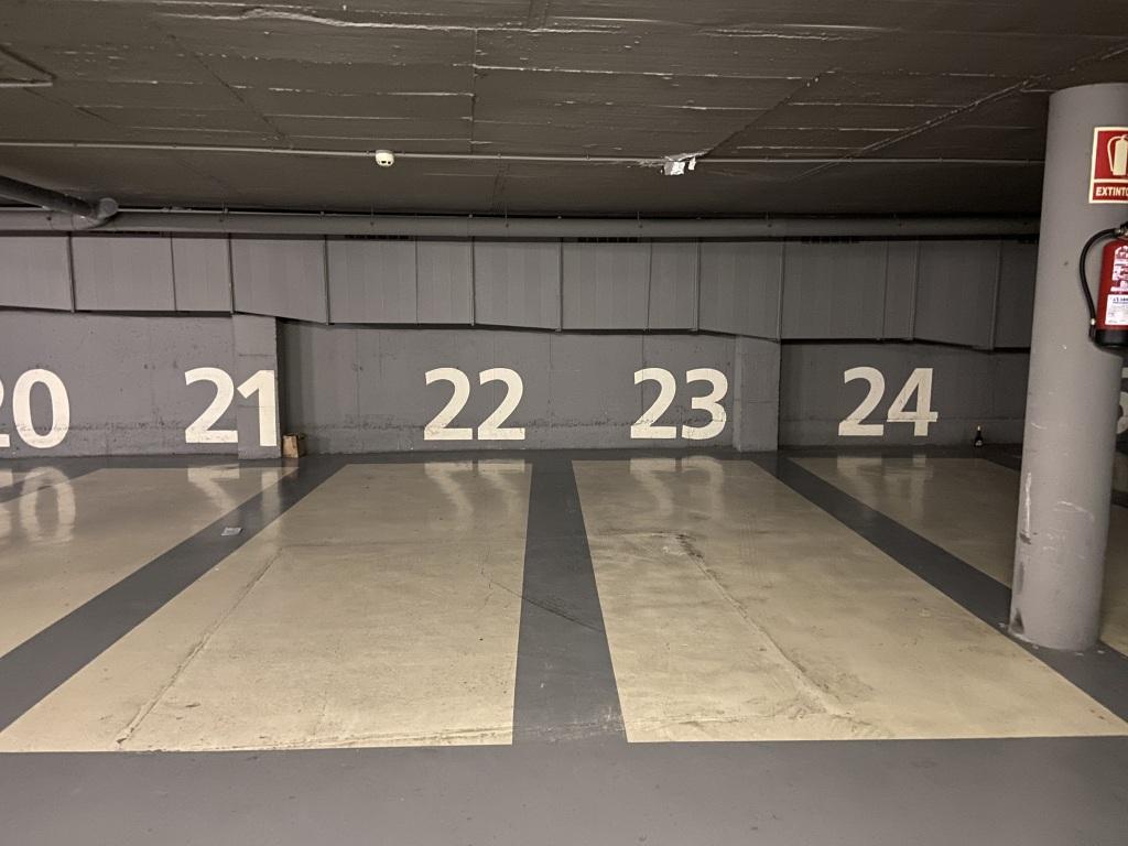 Plaza de parking en Sabadell en   Turull