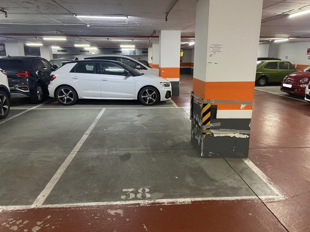 Plaza de parking en Barcelona en EIXAMPLE ESQUERRA  Avinguda Diagonal