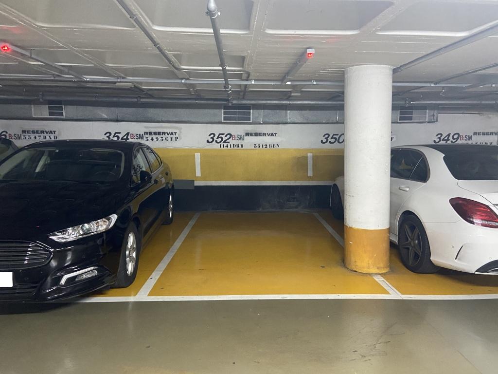 Plaza de parking en Barcelona en CAMP D EN GRASSOT  Marina