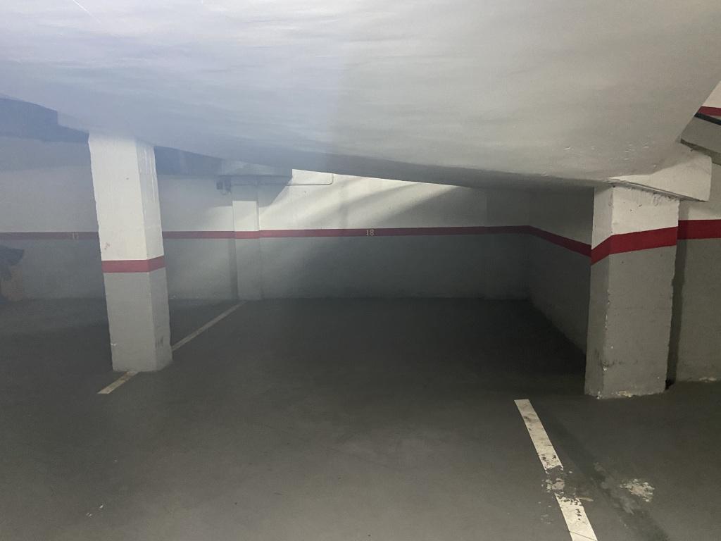 Plaza de parking en Barcelona en GLORIES  Almogavers