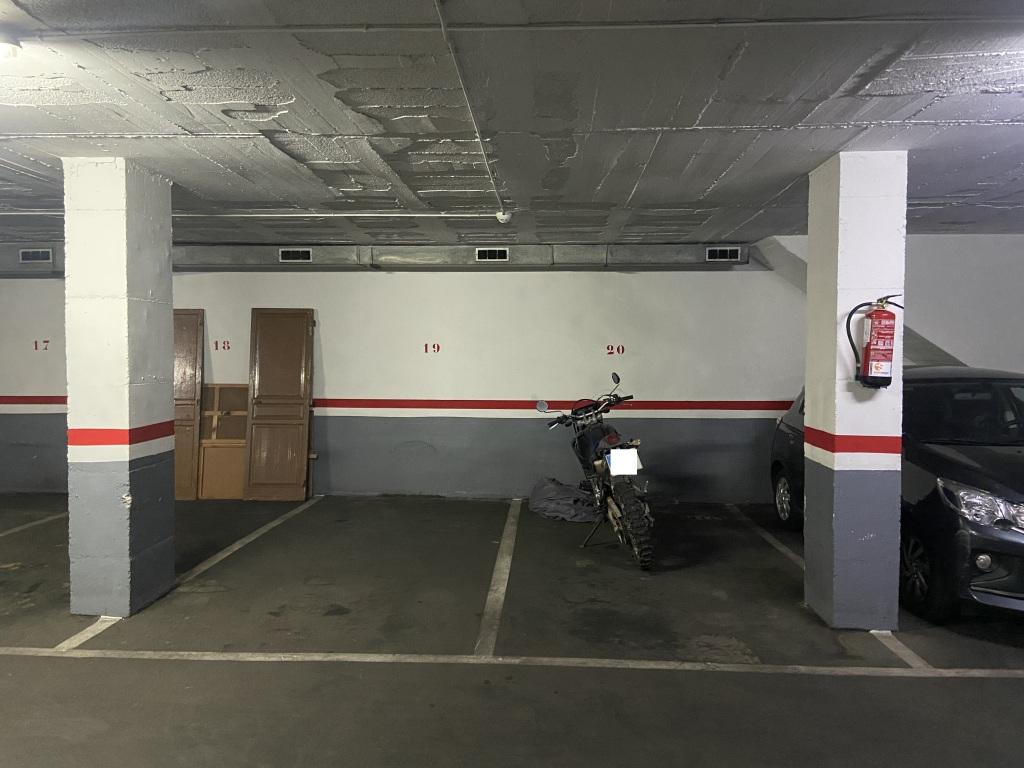Plaza de parking en Barcelona en SAGRADA FAMILIA  Dos de maig