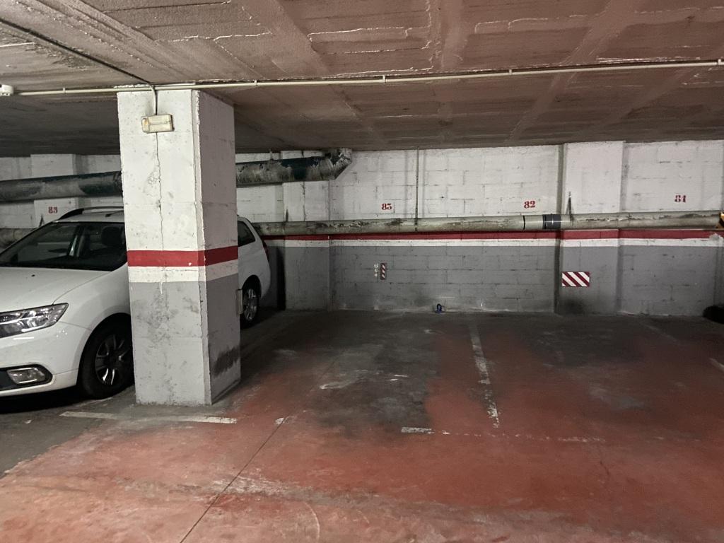 Plaza de parking en Barcelona en MONTJUIC  Gran via corts catalanes
