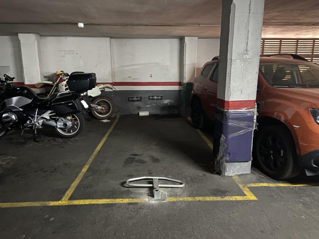 Plaza de parking en Barcelona en SANT GENIS  Josep sangenis