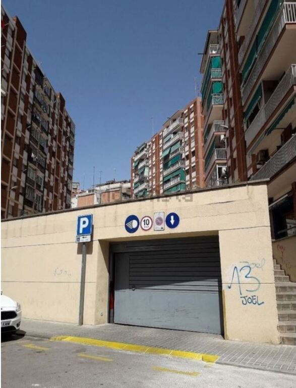 Plaza de garaje en Venta en Badalona en LLEFIA Muntanya