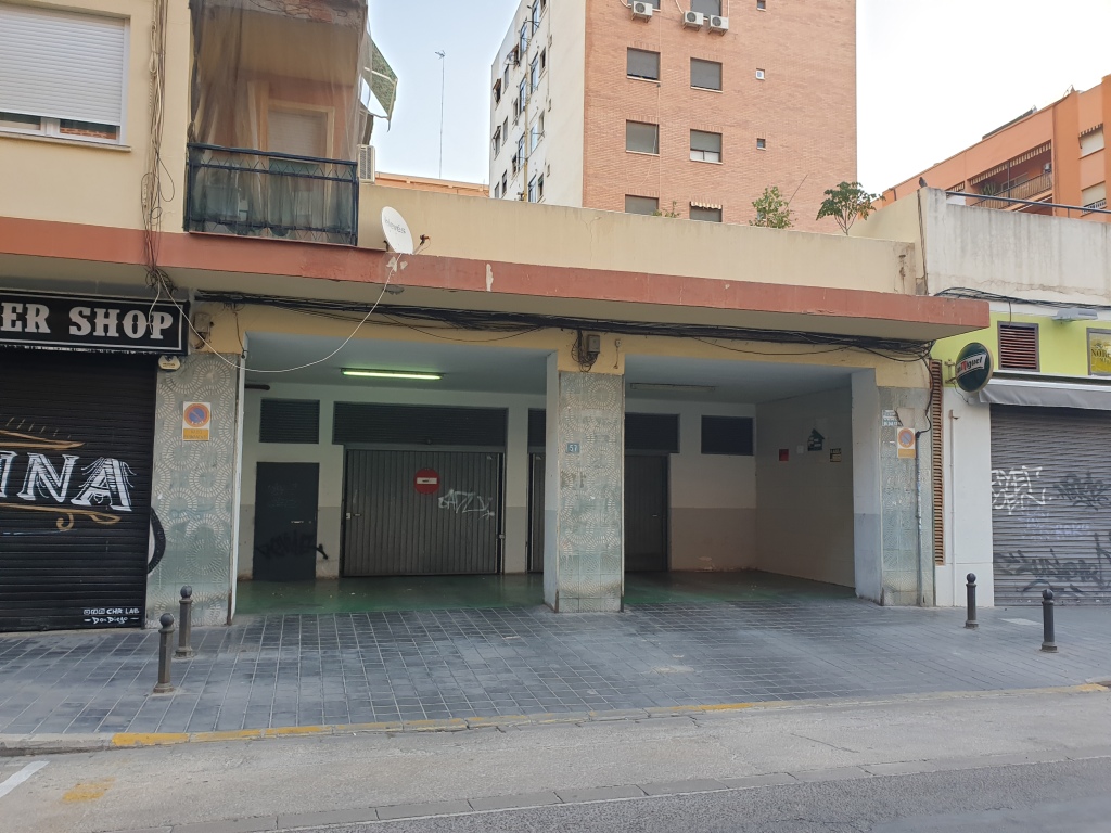 Plaza de garaje en Venta en Valencia en ALGIROS Ramon De Campoamor