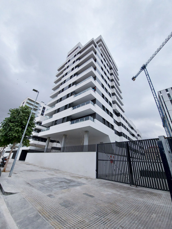 Plaza de garaje en Venta en Cornellá De Llobregat en EL PEDRó Passatge dels Rosers