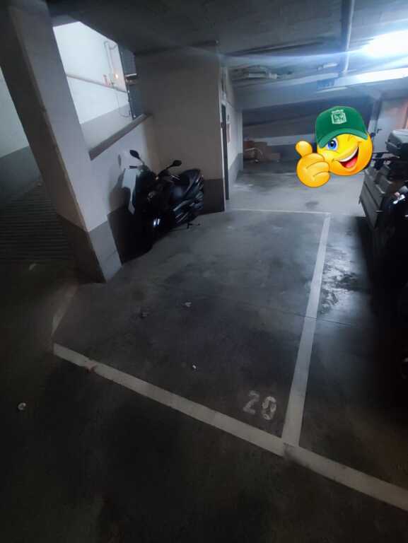 Plaza de garaje en Alquiler en Terrassa en  Avd. Madrid