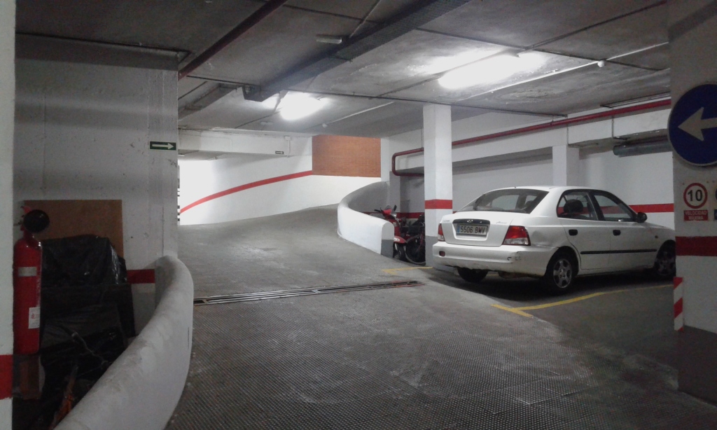 Plaza de garaje en Venta en Sevilla en LOS BERMEJALES Avenida de Alemania