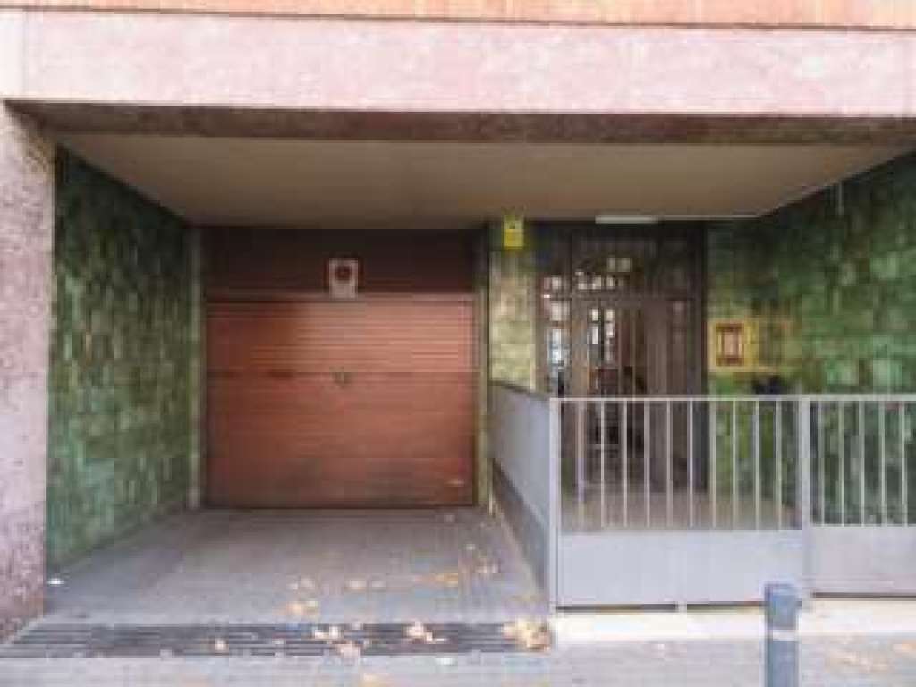 Plaza de garaje en Alquiler en Barcelona en MONTJUIC Avenida Gran Via de les Corts Catalanes,