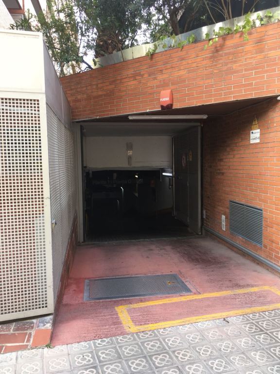 Plaza de garaje en Alquiler en Barcelona en LES CORTS Carrer Eugeni d'Ors
