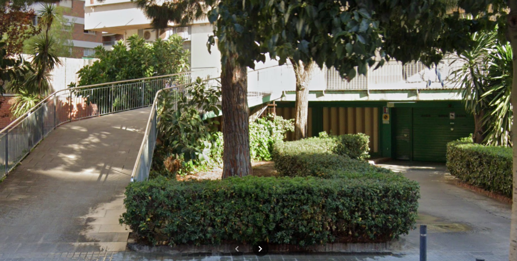 Plaza de garaje en Alquiler en Barcelona en LES CORTS C/Cardenal Reig