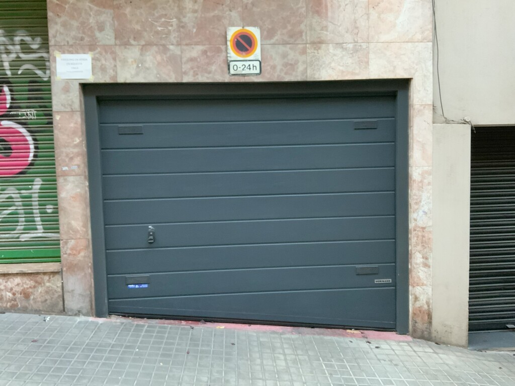 Plaza de garaje en Venta en Barcelona en BAIX GUINARDO Carrer de l'Art