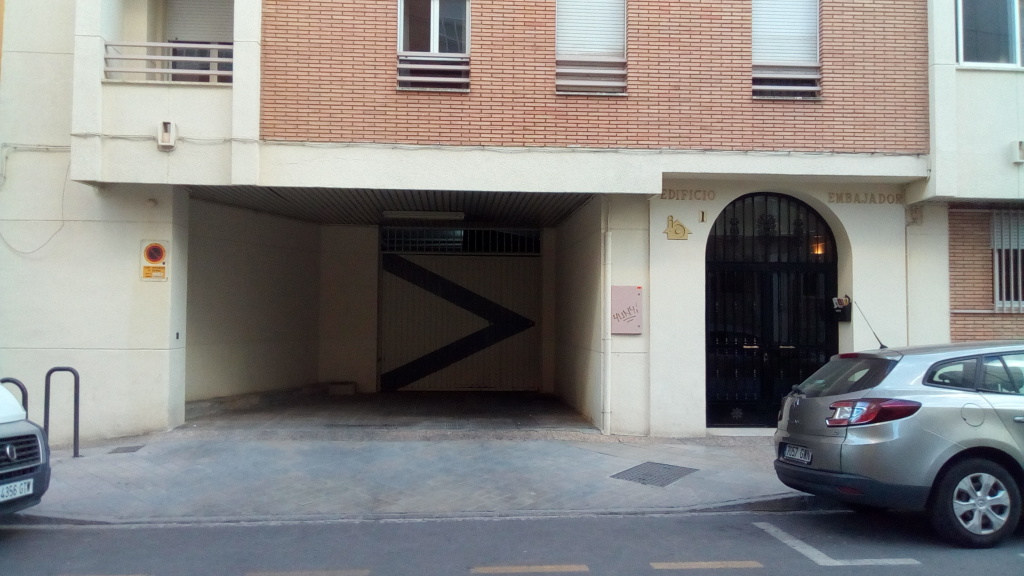 Plaza de garaje en Alquiler en Granada en CENTRO Pasaje Profesor Sainz Cantero