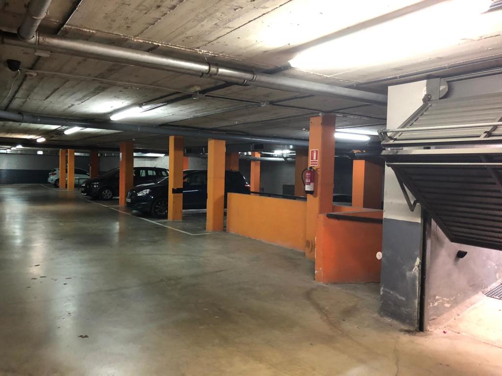 Plaza de garaje en Venta en Barcelona en POBLENOU calle Pere IV