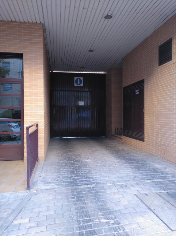 Plaza de garaje en Alquiler en Madrid en LEGAZPI Hierro