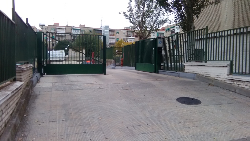 Plaza de garaje en Alquiler en Madrid en ALUCHE Calle Yebenes