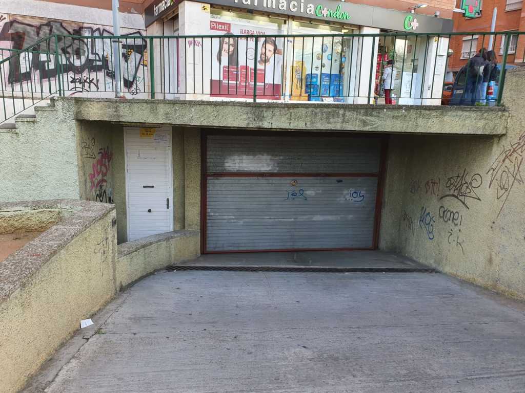 Plaza de garaje en Venta en Badalona en LLOREDA Avenida cataluña