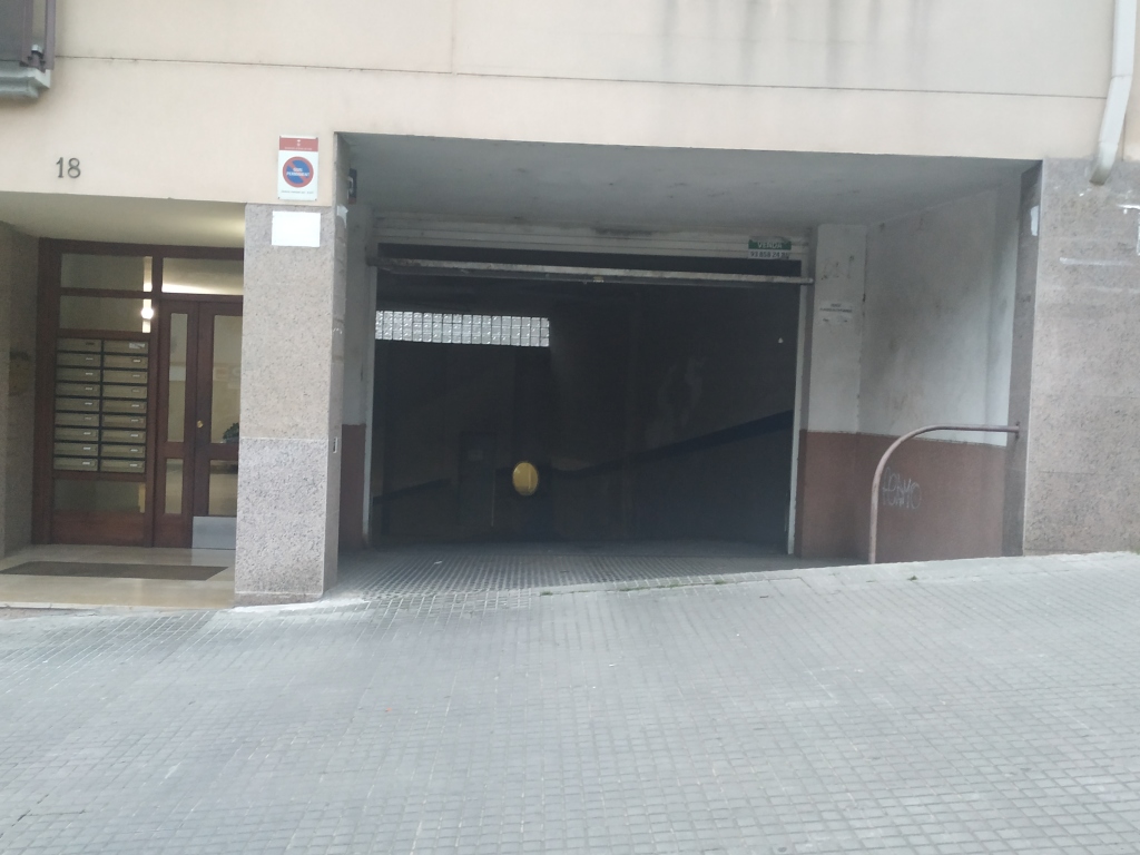 Plaza de garaje en Venta en Mollet Del Valles en  Enric Morera, 18