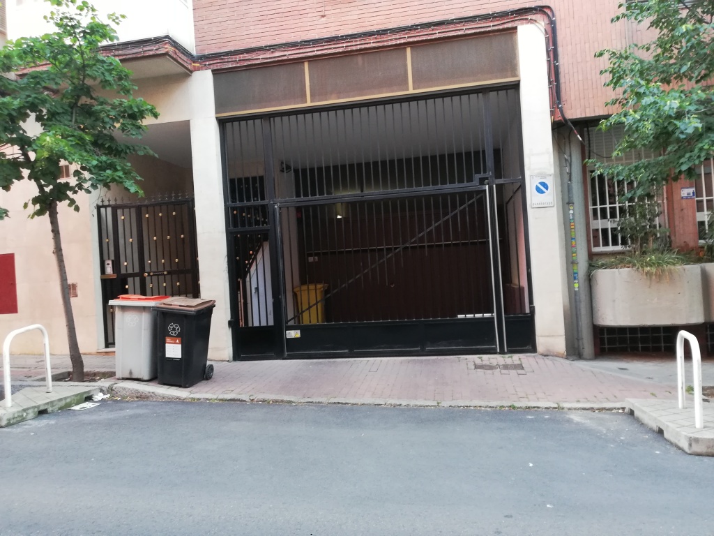 Plaza de garaje en Alquiler en Madrid en LA PURISIMA - BARRIOMAR Conde De Vilches