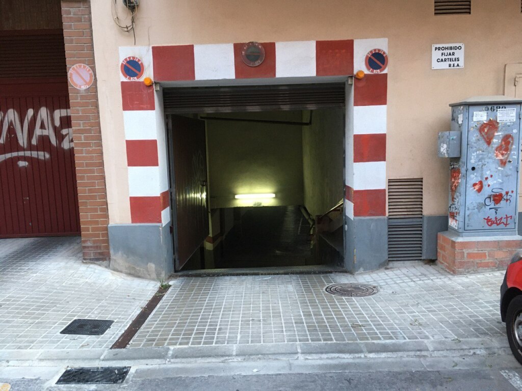 Plaza de garaje en Venta en Valencia en ALBORS c/ Santa Rosa