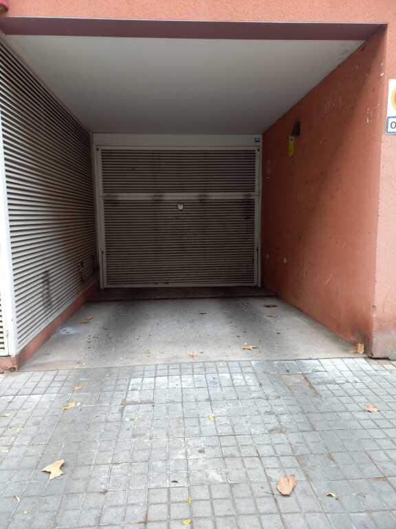 Plaza de garaje en Alquiler en Barcelona en MONTJUIC Foneria