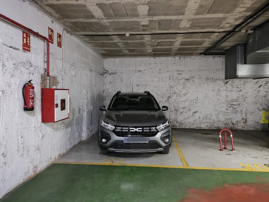 Plaza de garaje en Venta en Sant Boi De Llobregat en  Jordi rubió i Balaguer