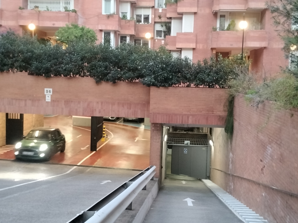 Plaza de garaje en Alquiler en Barcelona en PEDRALBES Benet Mateu