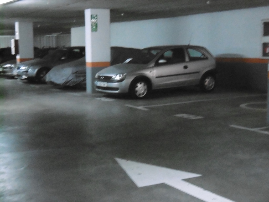 Plaza de garaje en Alquiler en Valencia en PATRAIX Av. Tres Forques,