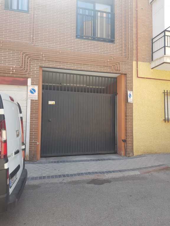 Plaza de garaje en Alquiler en Madrid en BARAJAS Calle de algemesi