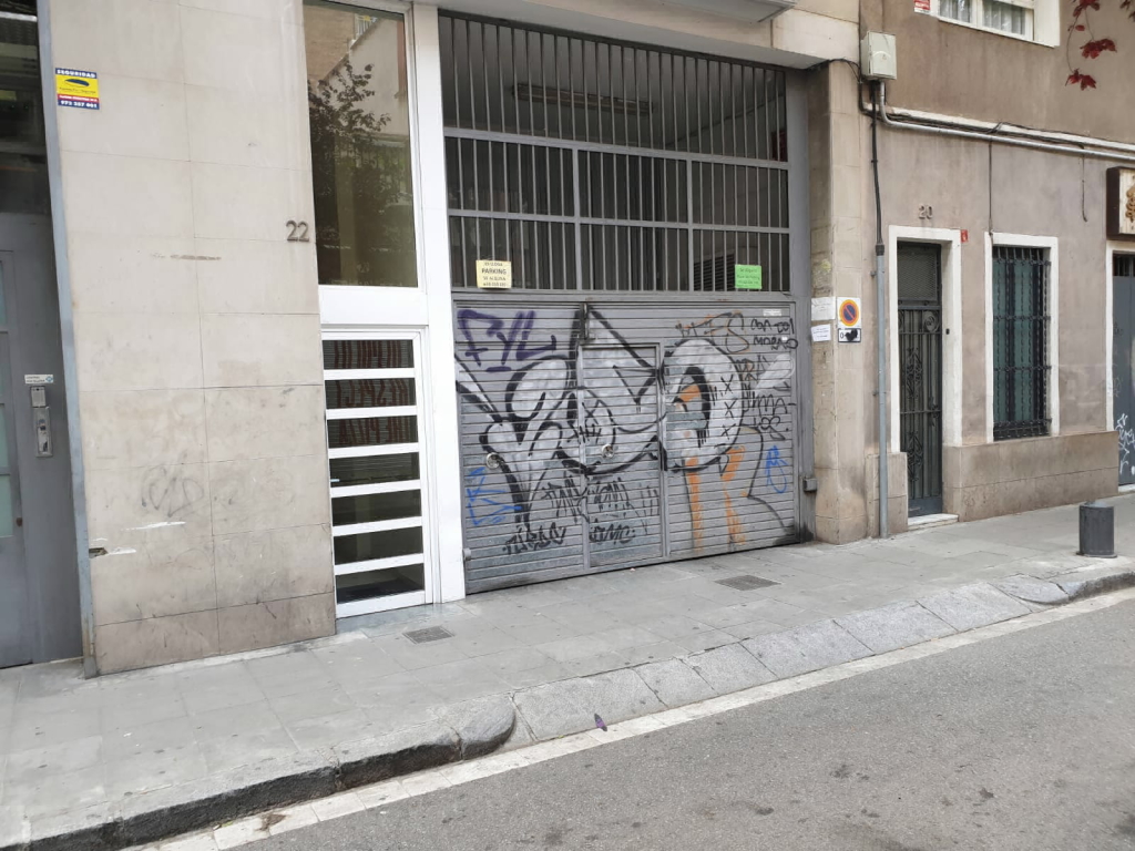 Plaza de garaje en Venta en Barcelona en SAGRADA FAMILIA Passatge Simó